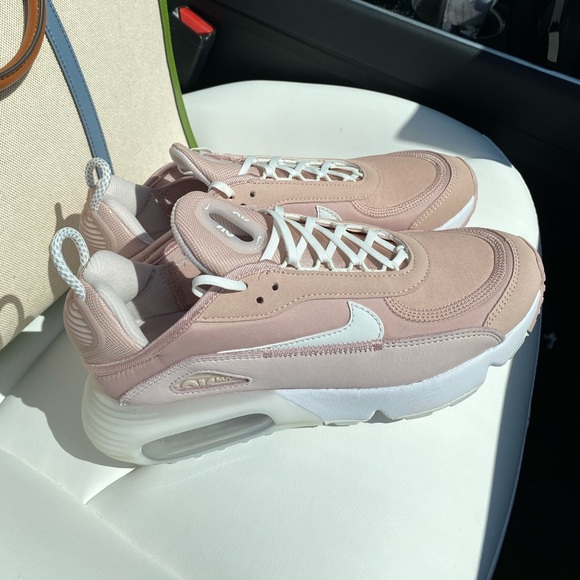 Nike Womens Air Max 2090 Pink Oxford Summit White - Picture 10 of 16